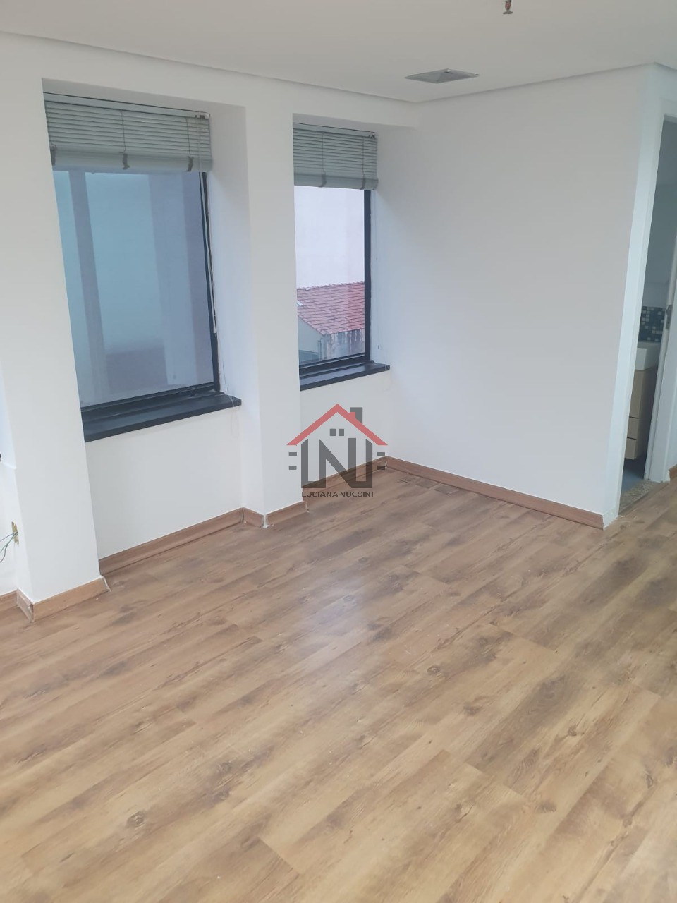 Excelente oportunidade de locação de conjunto comercial no Itaim Bibi, São Paulo-SP: 1 sala, 1 banheiro, 3 vagas de garagem, 1,00 m².