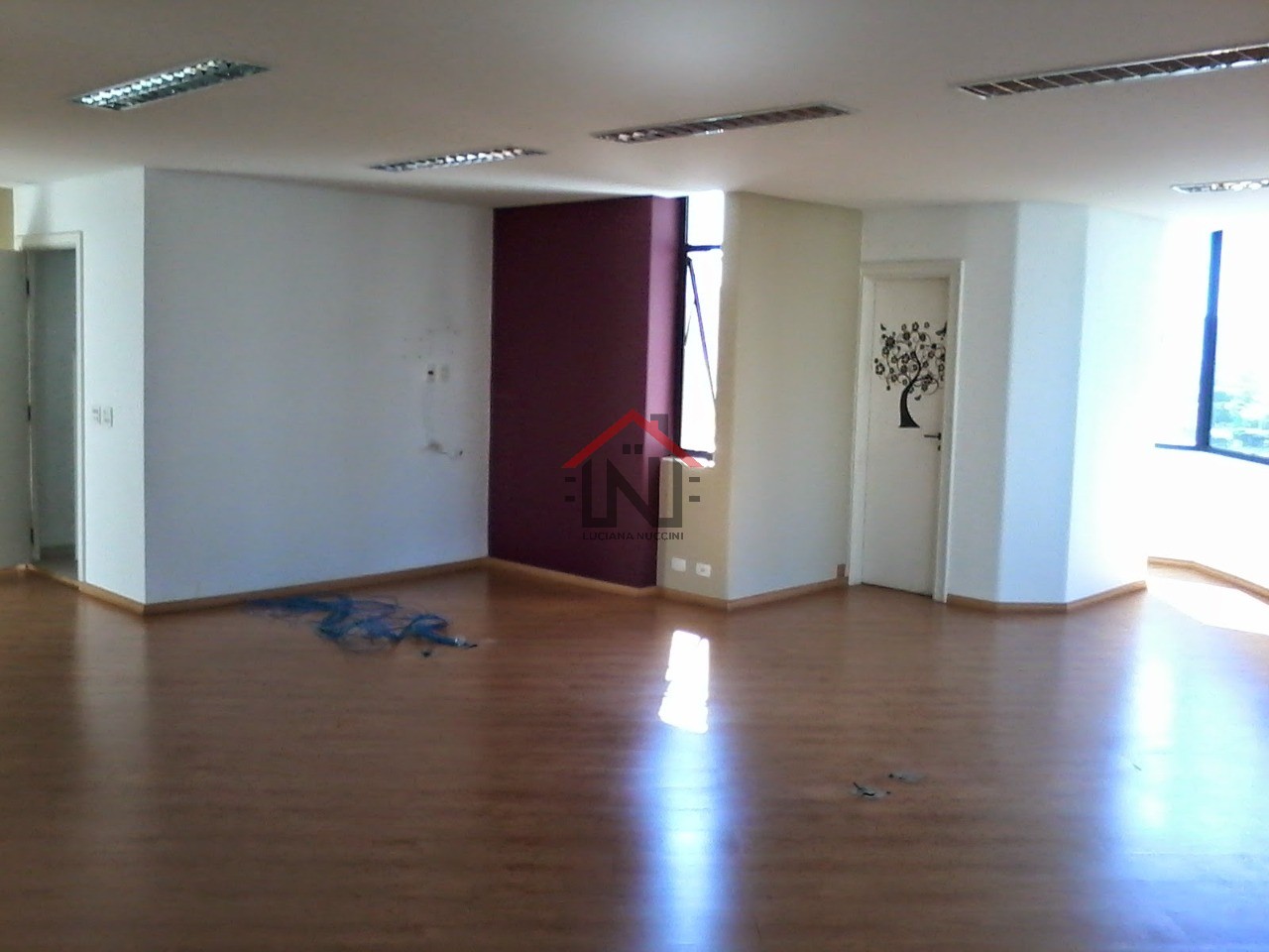 Conjunto Comercial de Alto Padrão para Locação em São Paulo-SP, Cidade Monções: 1 Sala, 1 Banheiro, 2 Vagas, 139,57 m²Área.