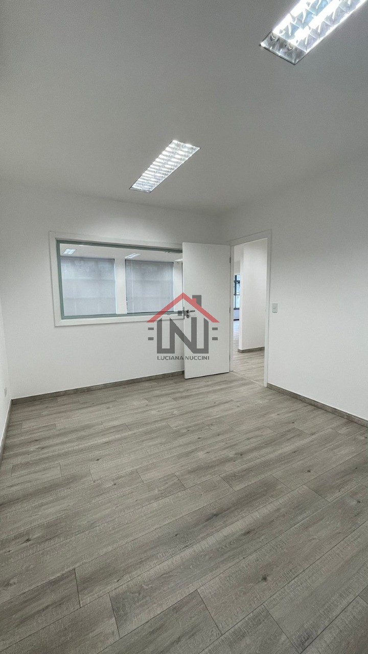Conjunto Comercial à Venda ou Locação no Brooklin Paulista, São Paulo - 140m², 1 Sala, 1 Banheiro e 3 Vagas de Garagem