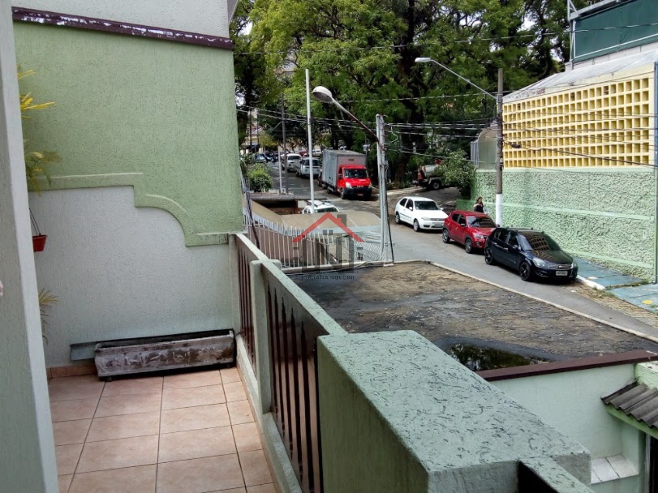 Imperdível oportunidade! Casa à venda ou locação em Mirandópolis, São Paulo-SP: 4 quartos, 1 suíte, 2 salas, 5 banheiros, 7 vagas de garagem, 300m².