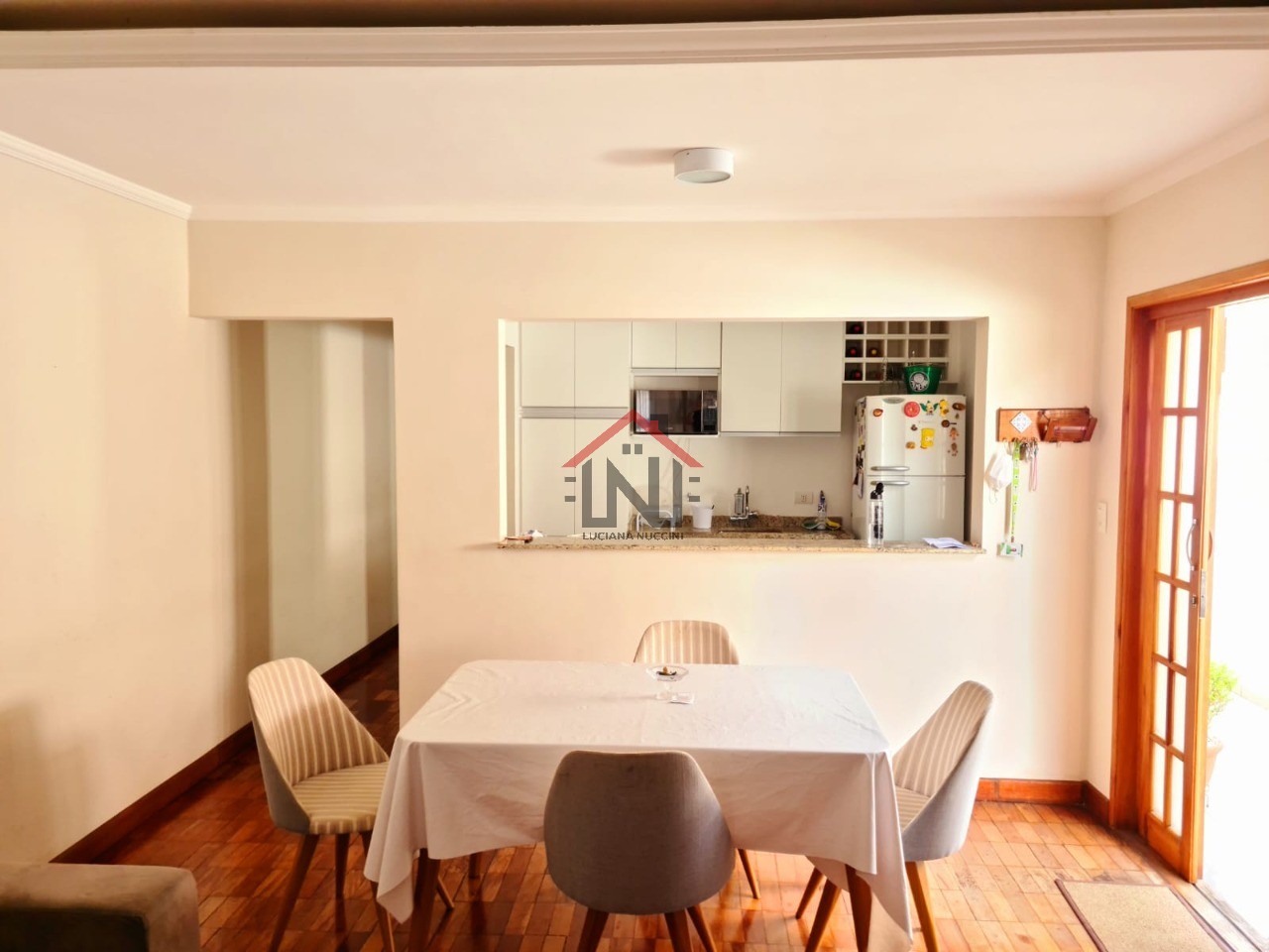Imperdível: Casa à venda em São Paulo-SP, bairro Interlagos! 2 quartos, 1 suíte, 1 sala, 3 banheiros, 2 vagas, 80m². Confira!