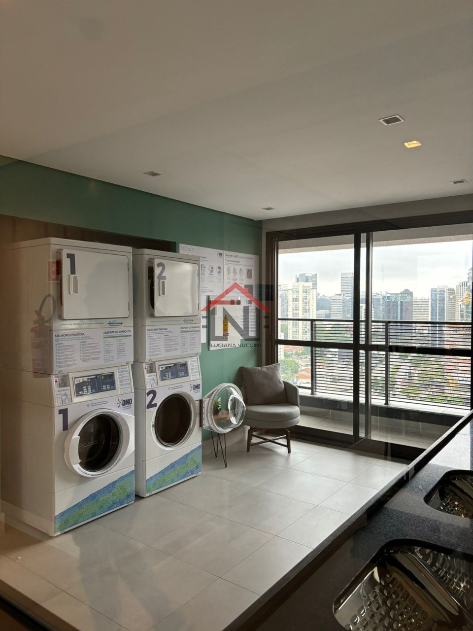 Studio para locação no Jardim das Acácias, São Paulo-SP: 1 quarto, 1 banheiro, 28m² de área. Encontre seu espaço perfeito!