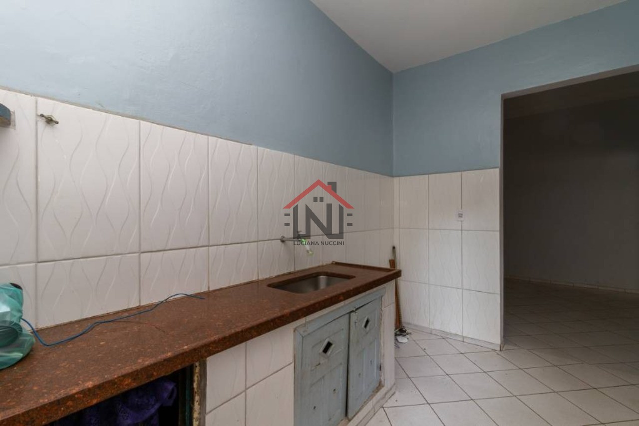 Casa à venda em Perdizes, São Paulo-SP: 3 quartos, 2 quintais, 2 banheiros, 3 vagas, 400m² de área. Aproveite!