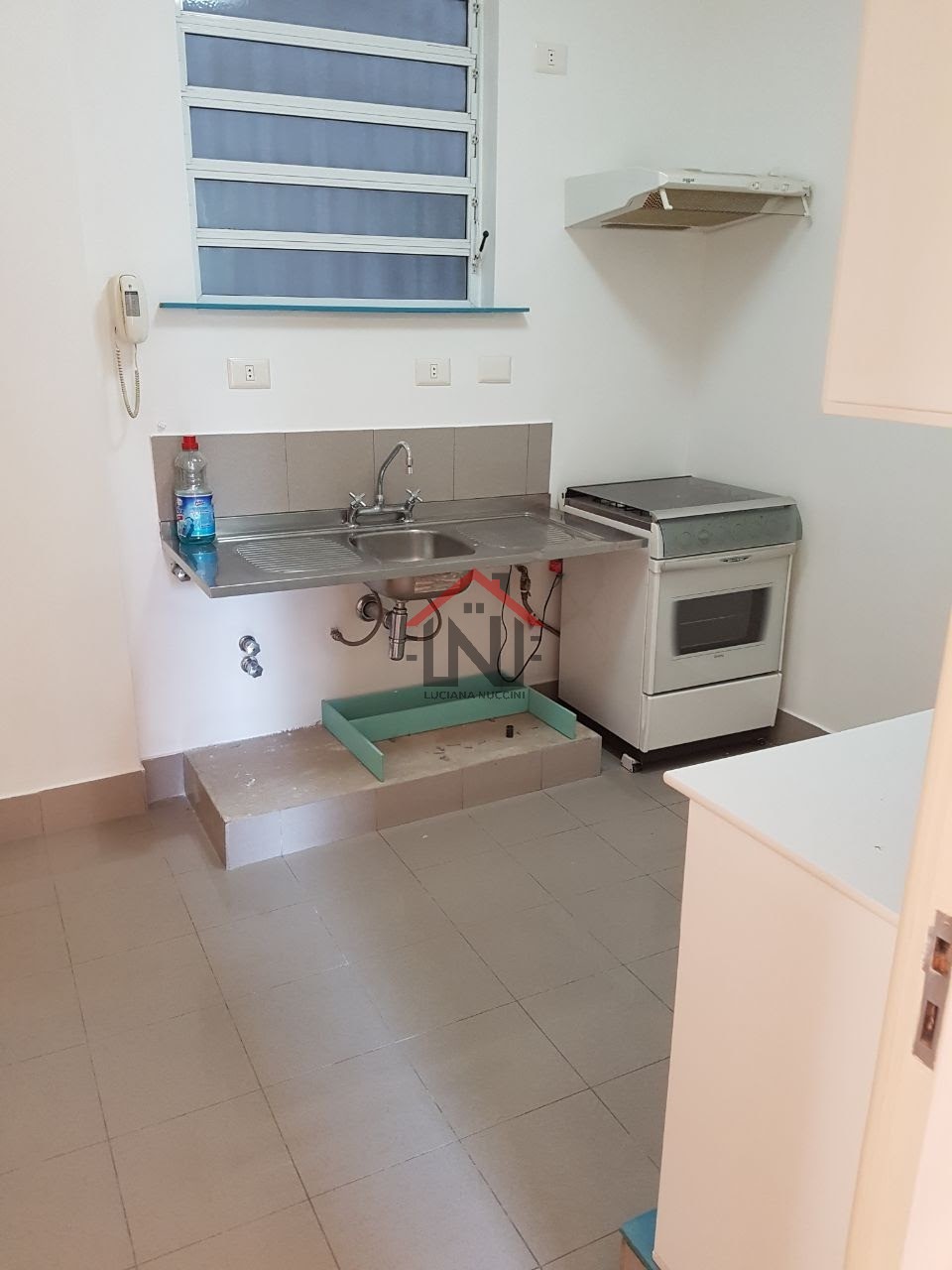 Apartamento à venda em São Paulo-SP no Jardim Paulista com 2 quartos, 1 suíte, 1 sala, 1 banheiro e 75m² de área.