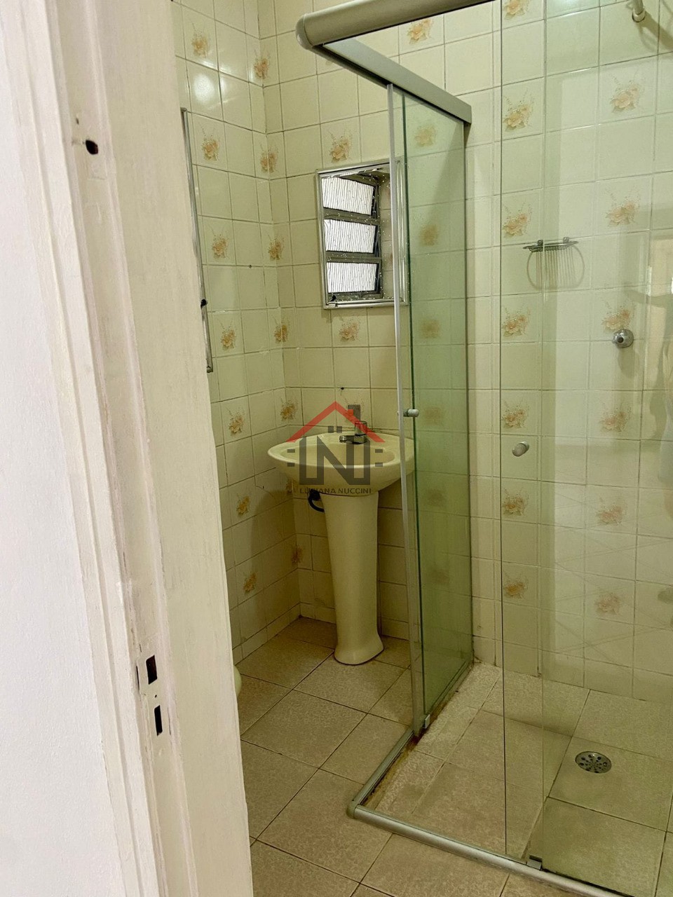 Imperdível! Casa à venda em São Paulo-SP, no Ipiranga. 4 quartos, 2 suítes, 1 sala, 3 banheiros, 2 vagas de garagem. 650m².