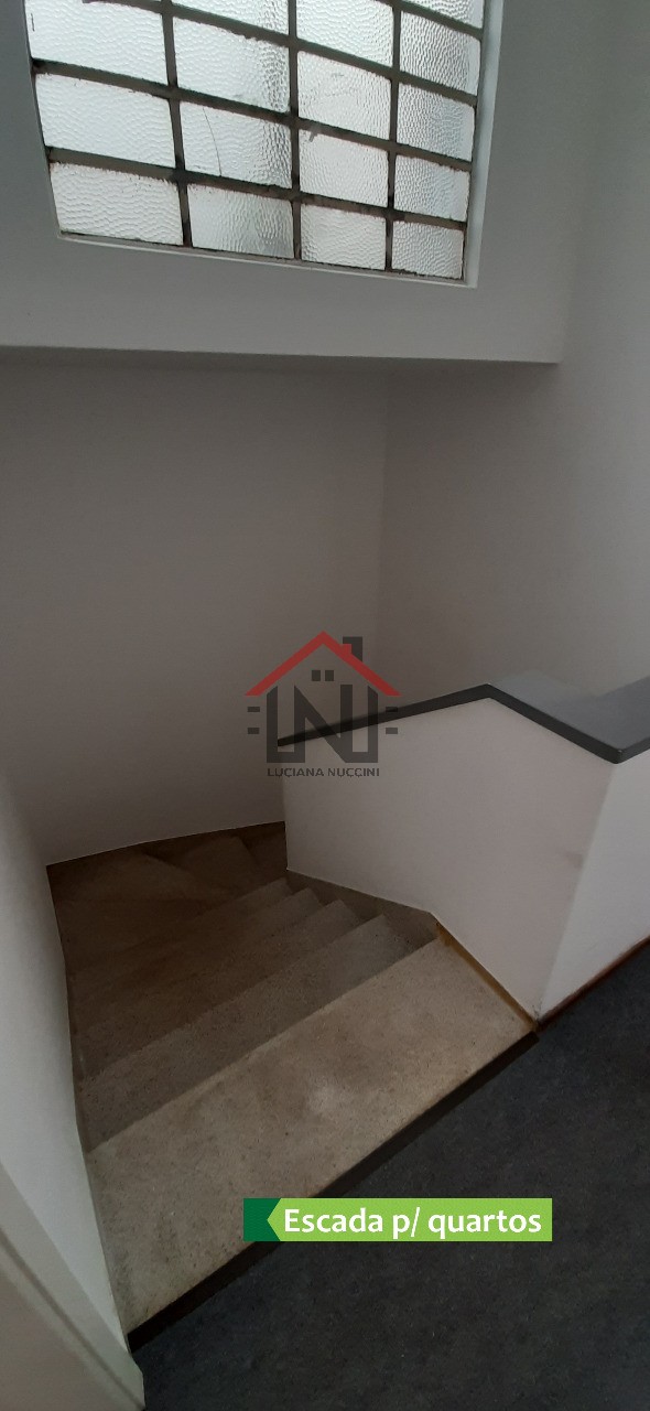 Confira esta incrível casa à venda na Vila Monumento, São Paulo-SP: 2 quartos, sala, 2 banheiros, 2 vagas de garagem, 200m².