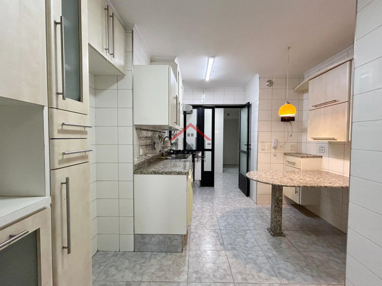 Apartamento para locação na Vila Cordeiro, São Paulo-SP: 3 quartos, 1 suíte, 2 vagas, 102m² de área.