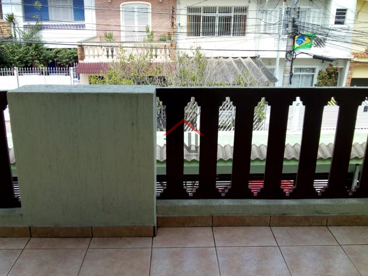 Imperdível oportunidade! Casa à venda ou locação em Mirandópolis, São Paulo-SP: 4 quartos, 1 suíte, 2 salas, 5 banheiros, 7 vagas de garagem, 300m².