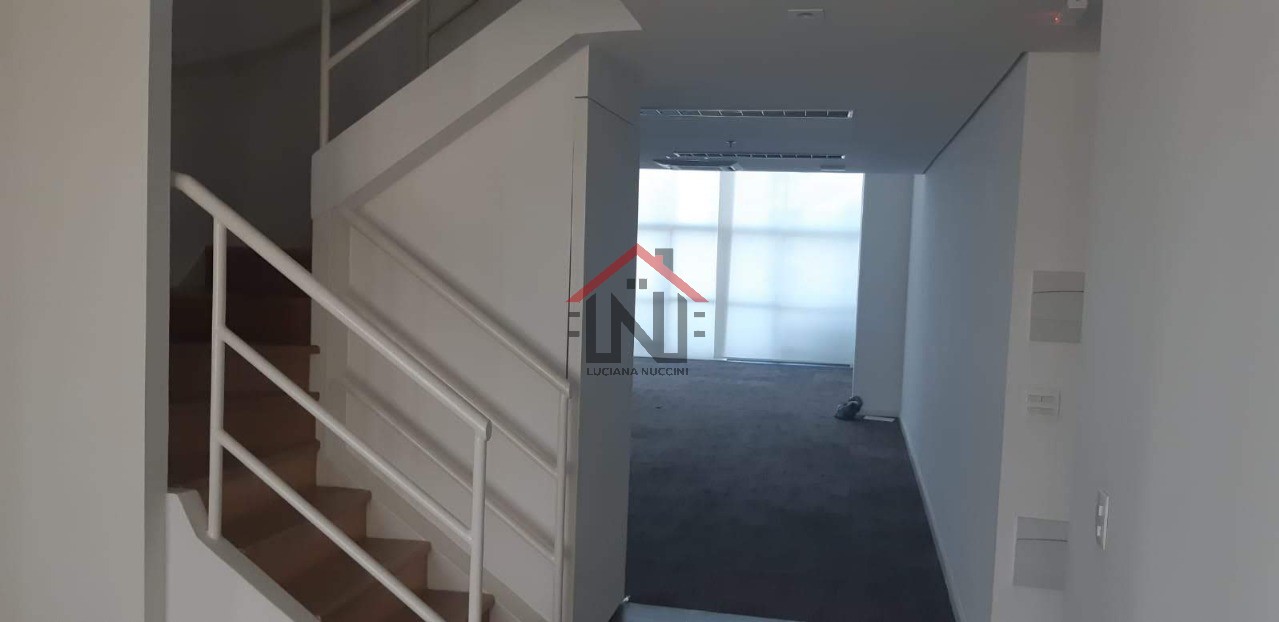 Conjunto Comercial de Alto Padrão na Cidade Monções, São Paulo - 1 Sala, 2 Banheiros, 195,26 m² de Área
