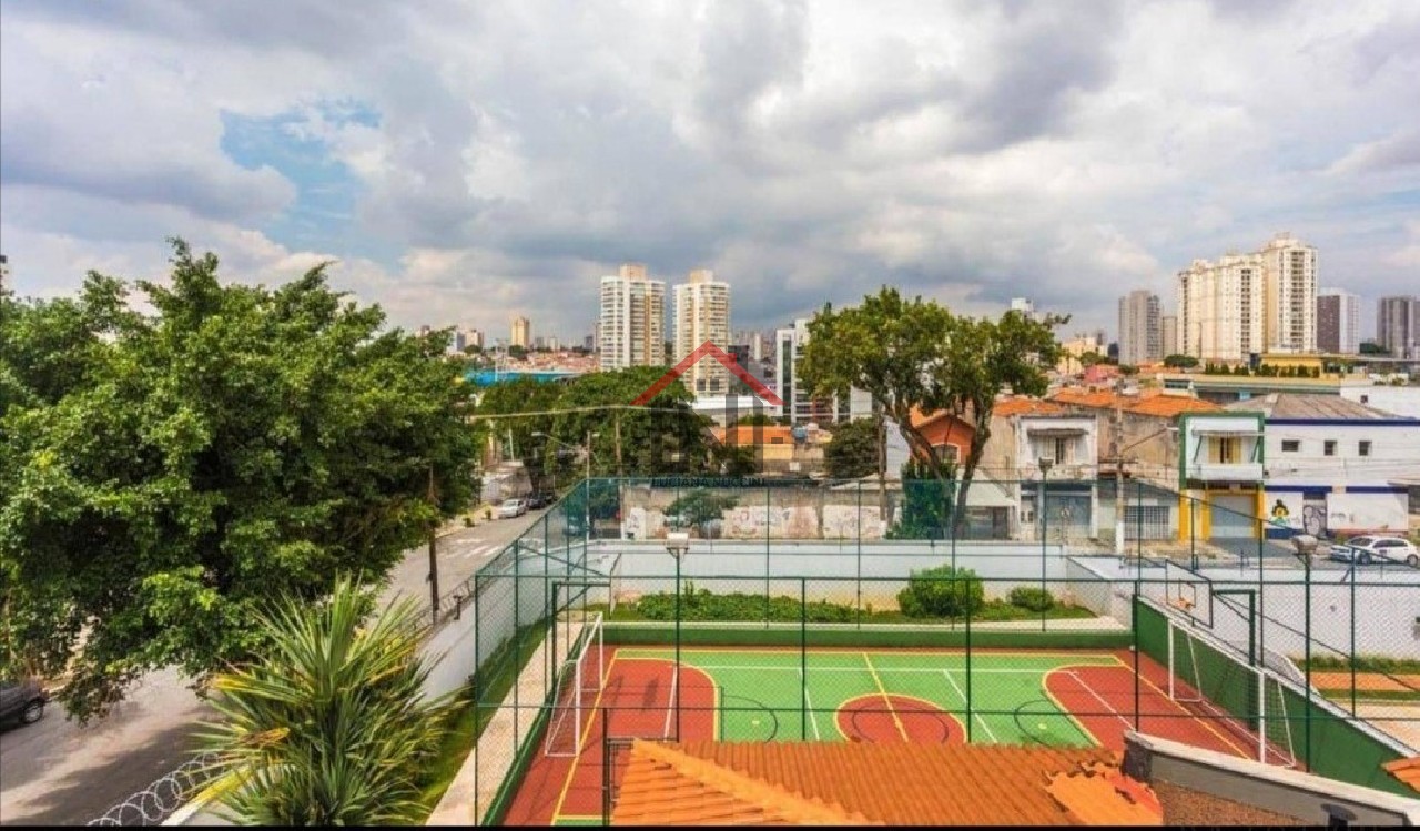 Sobrado Residencial à Venda no Ipiranga, São Paulo: 2 Suítes, 3 Salas, 2 Vagas - Imperdível Oportunidade!