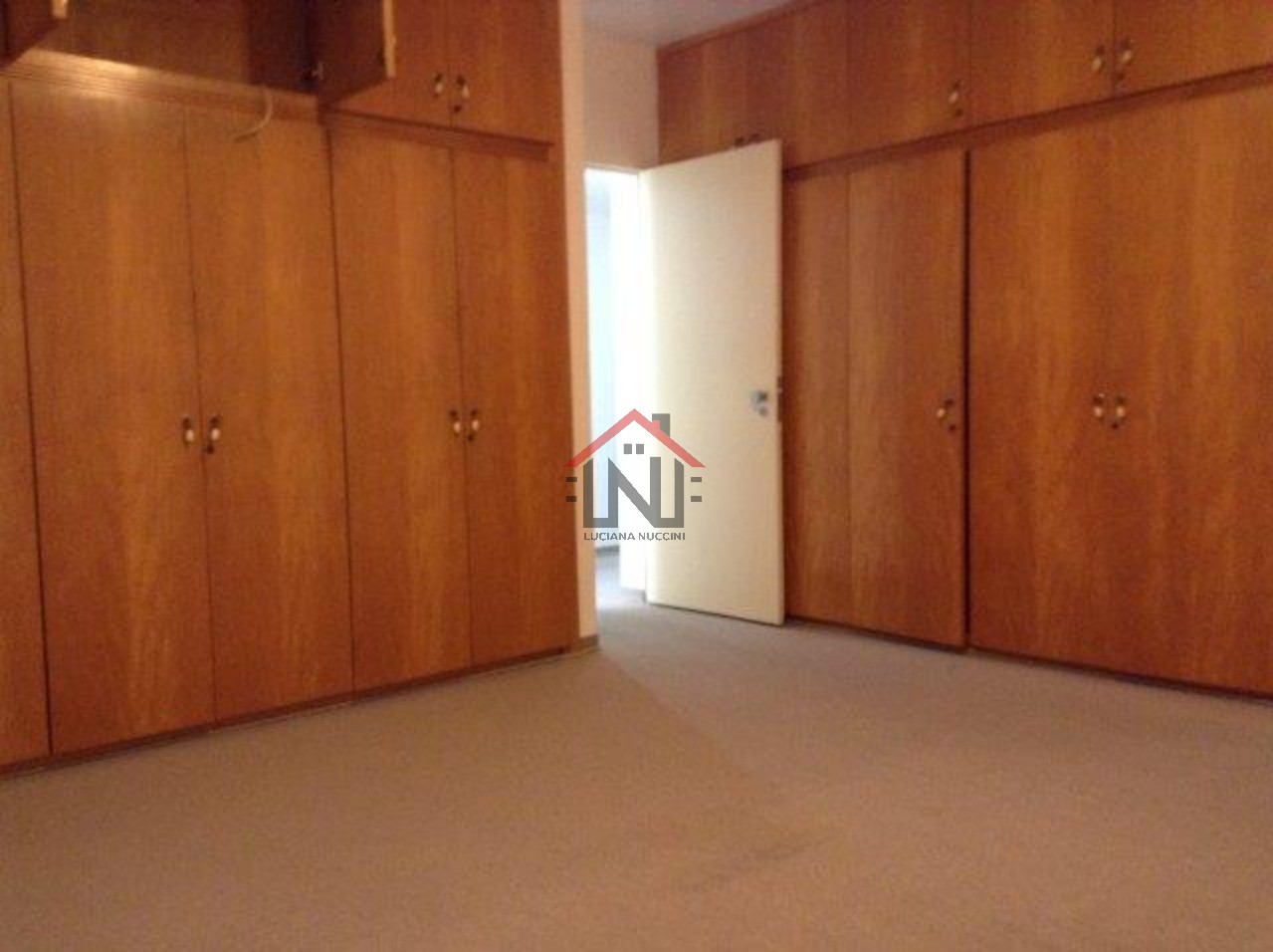 Apartamento de luxo no coração de SP: 3 quartos, 1 suite, 1 sala, 1 banheiro, 2 vagas de garagem, 170m² no Jardim Paulista!