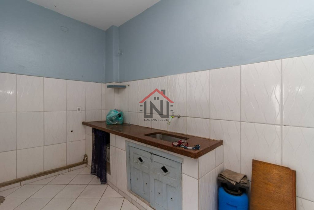 Casa à venda em Perdizes, São Paulo-SP: 3 quartos, 2 quintais, 2 banheiros, 3 vagas, 400m² de área. Aproveite!