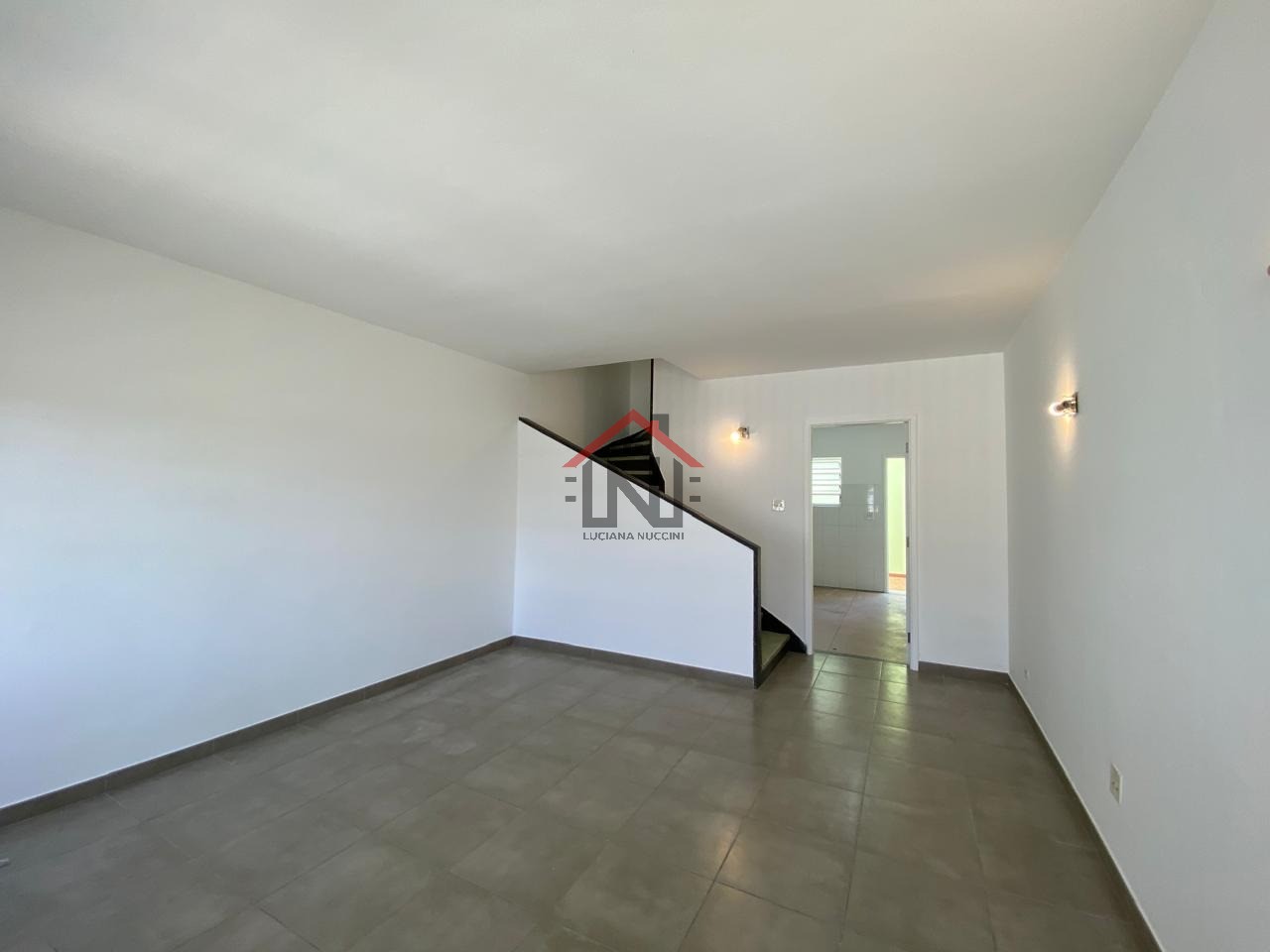 Casa para locação no Planalto Paulista, São Paulo-SP: 2 quartos, 1 sala, 2 banheiros, 1 vaga de garagem.