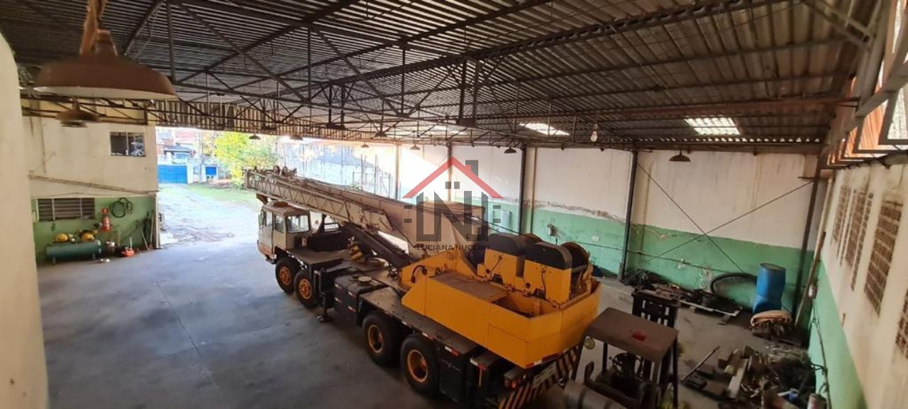 Galpão Industrial na Vila Moraes, São Paulo-SP: Venda ou Locação - 1 Banheiro e 1.623,00 m² de Área