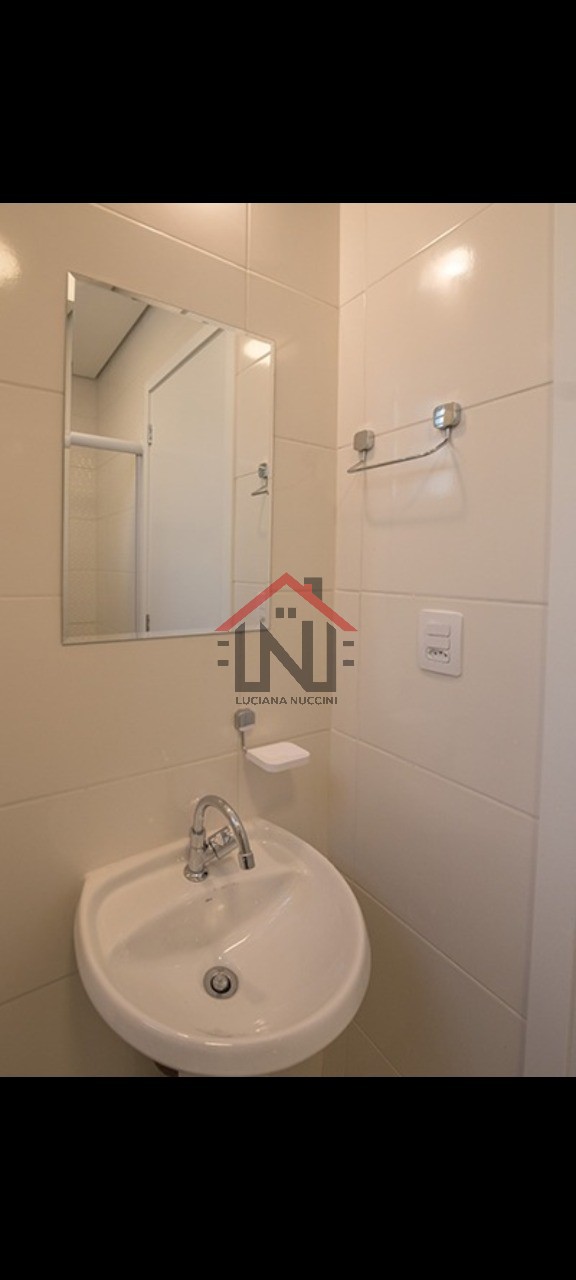 Studio para Locação na Aclimação, São Paulo-SP: 1 Quarto, 1 Sala, 1 Banheiro, 22m² de Área