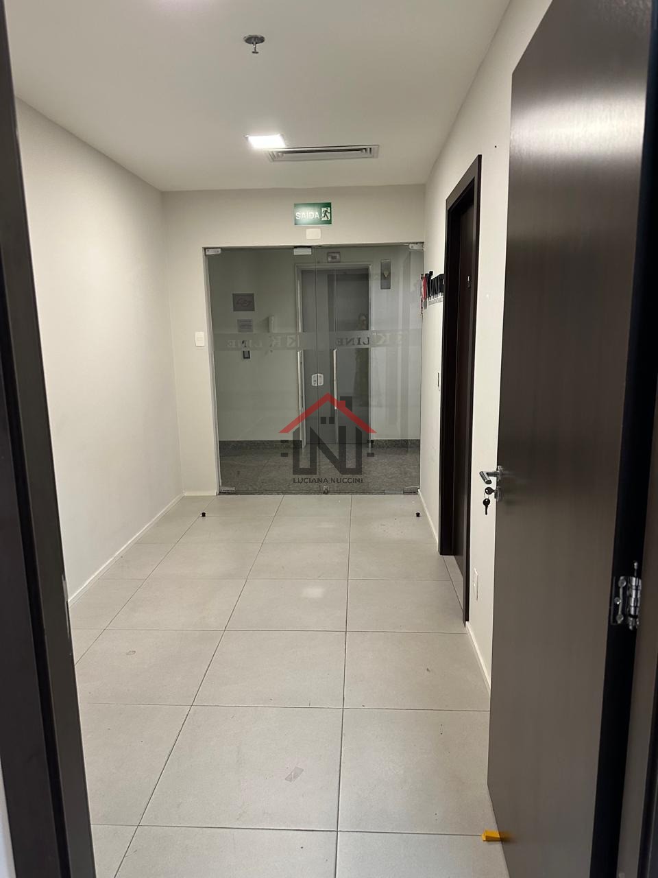 Conjunto Comercial de Alto Padrão na Bela Vista, São Paulo-SP: 1 sala, 1 banheiro, 6 vagas, 404m² de Área!