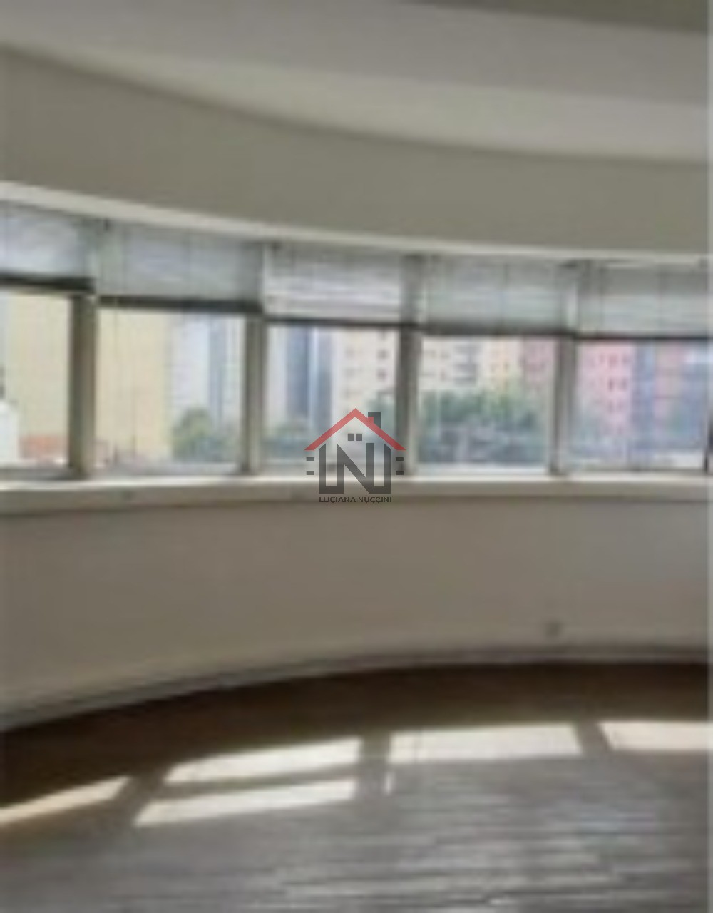 Conjunto Comercial de Alto Padrão no Jardim Paulista - São Paulo-SP: 1 Sala, 1 Vaga de Garagem, 56m² de Área