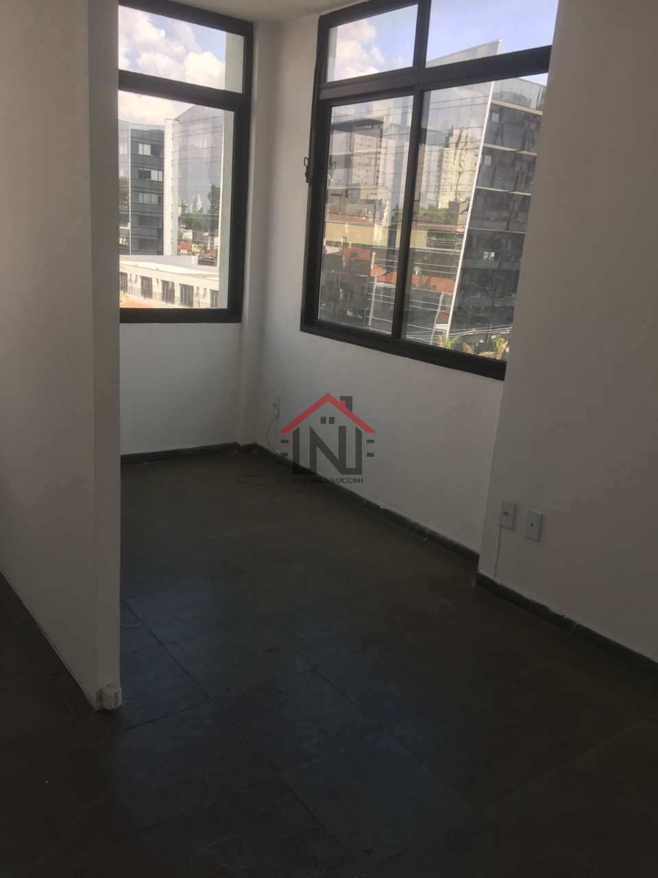 Sala Comercial de 50m² para Locação na Vila Mariana, São Paulo-SP - Imperdível!