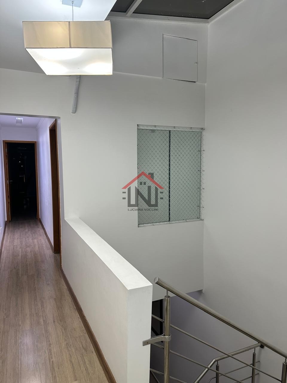 Imperdível! Casa à venda em São Paulo - Vila Moinho Velho com 3 quartos, 1 sala, 3 banheiros e garagem. Venha conhecer!
