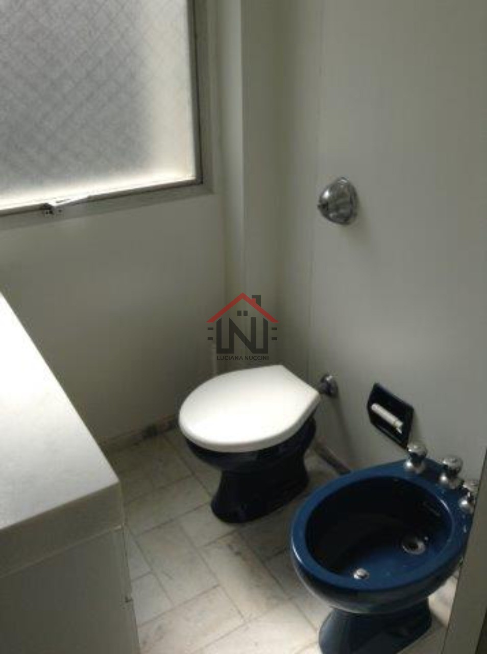 Apartamento de luxo no coração de SP: 3 quartos, 1 suite, 1 sala, 1 banheiro, 2 vagas de garagem, 170m² no Jardim Paulista!