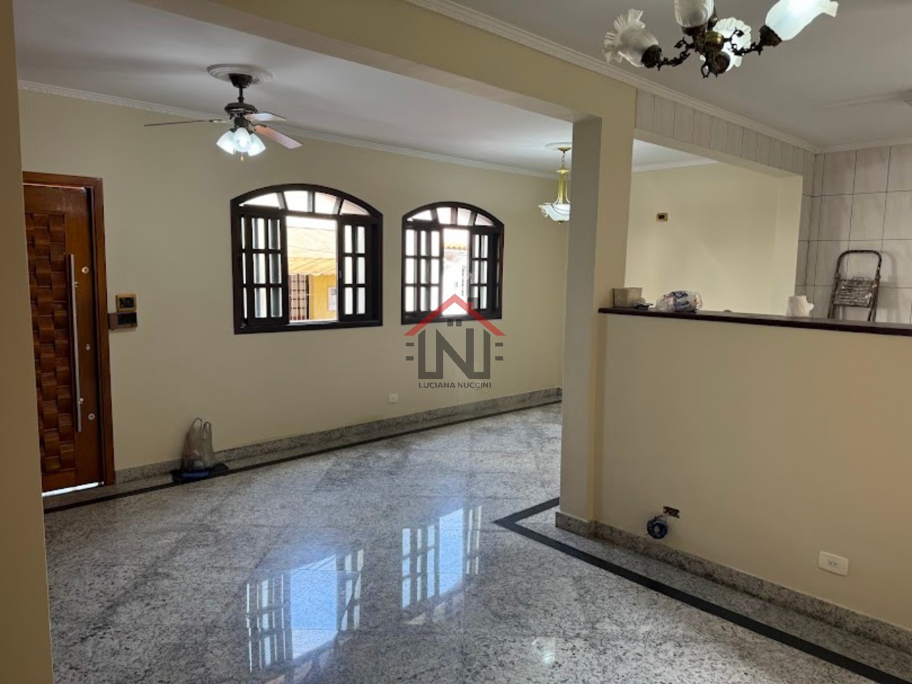 Casa à Venda em São Paulo-SP, Bela Vista: 3 Quartos, 1 Sala, 2 Banheiros, 1 Vaga de Garagem, 131m². Venha conhecer!