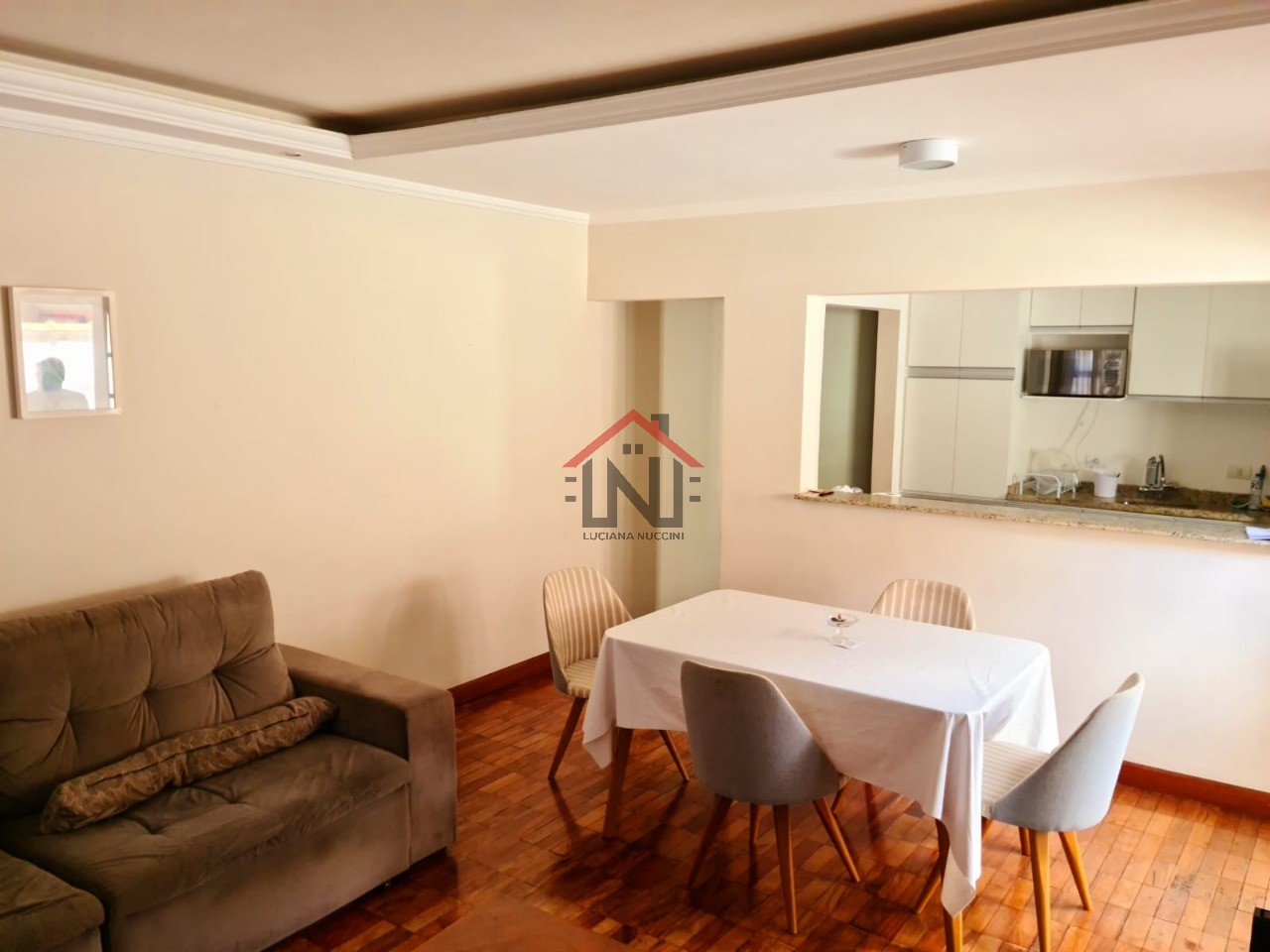 Imperdível: Casa à venda em São Paulo-SP, bairro Interlagos! 2 quartos, 1 suíte, 1 sala, 3 banheiros, 2 vagas, 80m². Confira!
