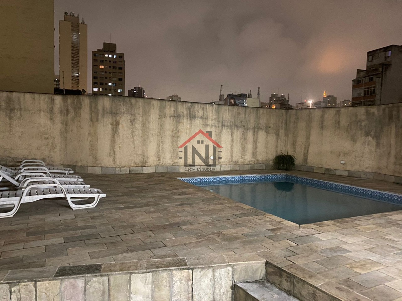 Apartamento à venda na Bela Vista, São Paulo-SP: 1 quarto, 1 sala, 1 banheiro, 1 vaga de garagem, 33,00 m² de área.