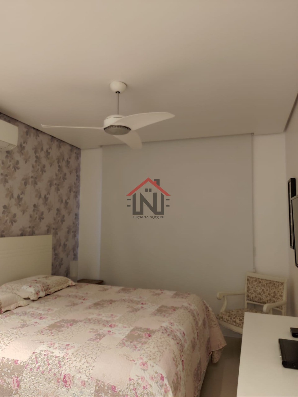 Imperdível! Casa em condomínio para locação na Praia de Boraceia, São Sebastião-SP: 4 quartos, 4 suítes, 1 sala, 6 banheiros, 3 vagas de garagem, 192m²