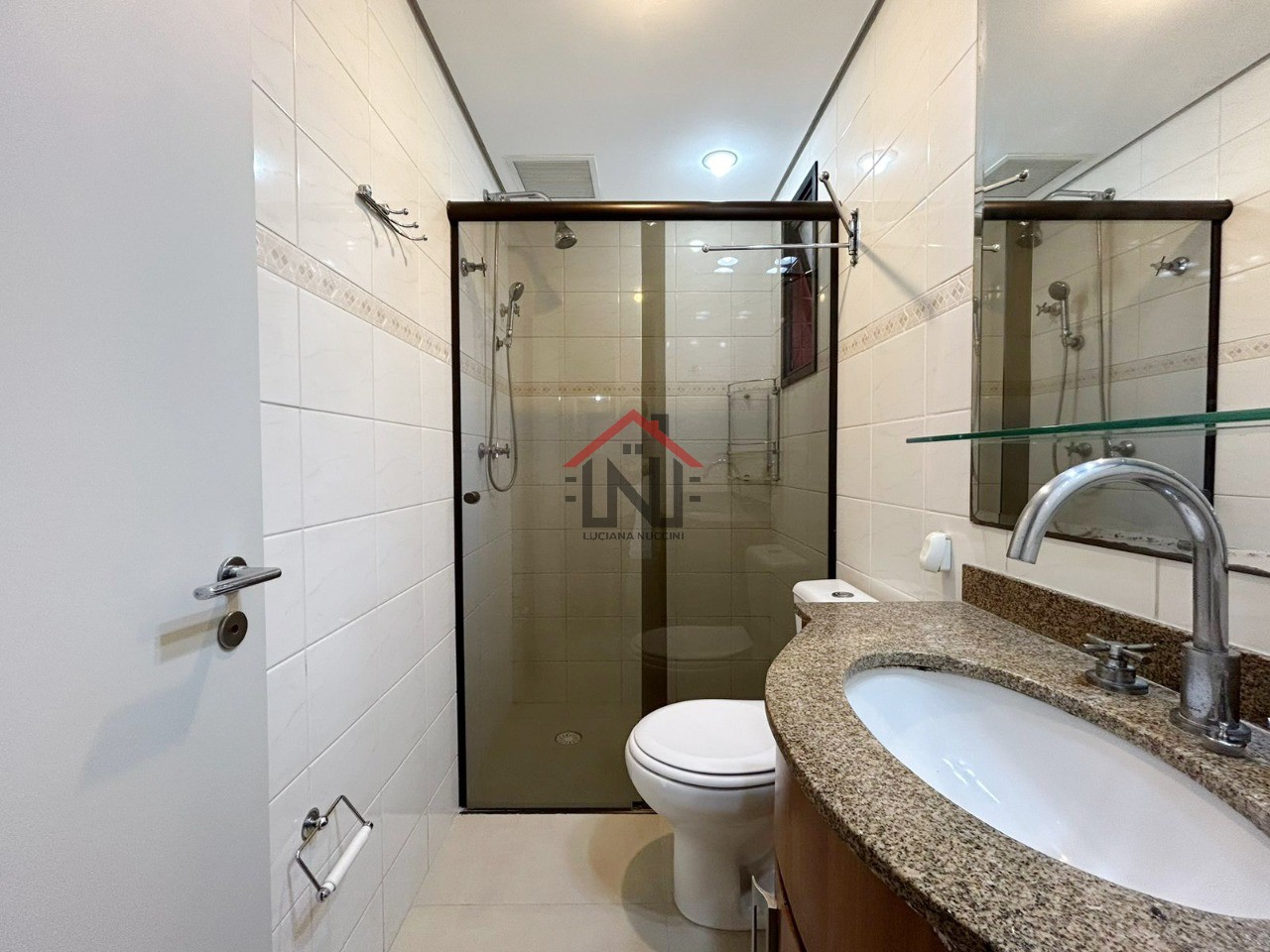Apartamento para locação na Vila Cordeiro, São Paulo-SP: 3 quartos, 1 suíte, 2 vagas, 102m² de área.
