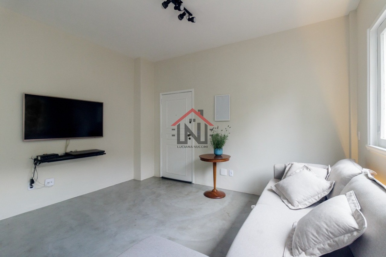 Imóvel de Alto Padrão em Higienópolis: Apartamento com 2 Quartos, 1 Suíte e 120m² - Venda ou Locação em São Paulo-SP