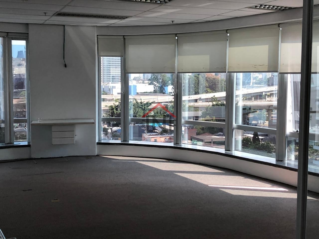 Conjunto Comercial para Locação na Cidade Monções, São Paulo-SP: 1 Sala, 1 Banheiro, 10 Vagas de Garagem, 330,73m².