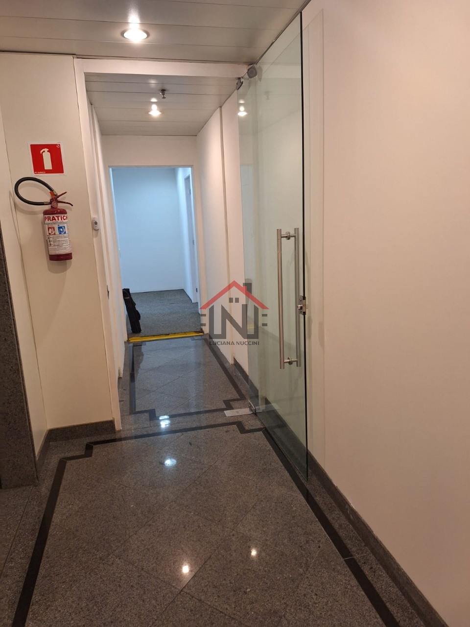 Conjunto Comercial de Alto Padrão à Venda ou Locação em Indianópolis, São Paulo - 6 salas, 6 banheiros, 6 vagas - 246m²