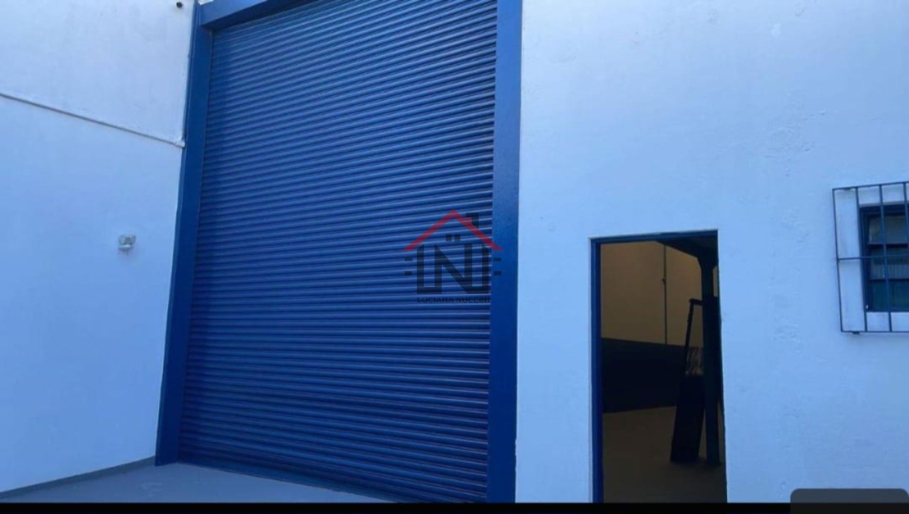 Galpão industrial para locação em São Paulo-SP, Vila Carioca: 1 sala, 4 banheiros, 2 vagas de garagem, 329m². Aproveite!