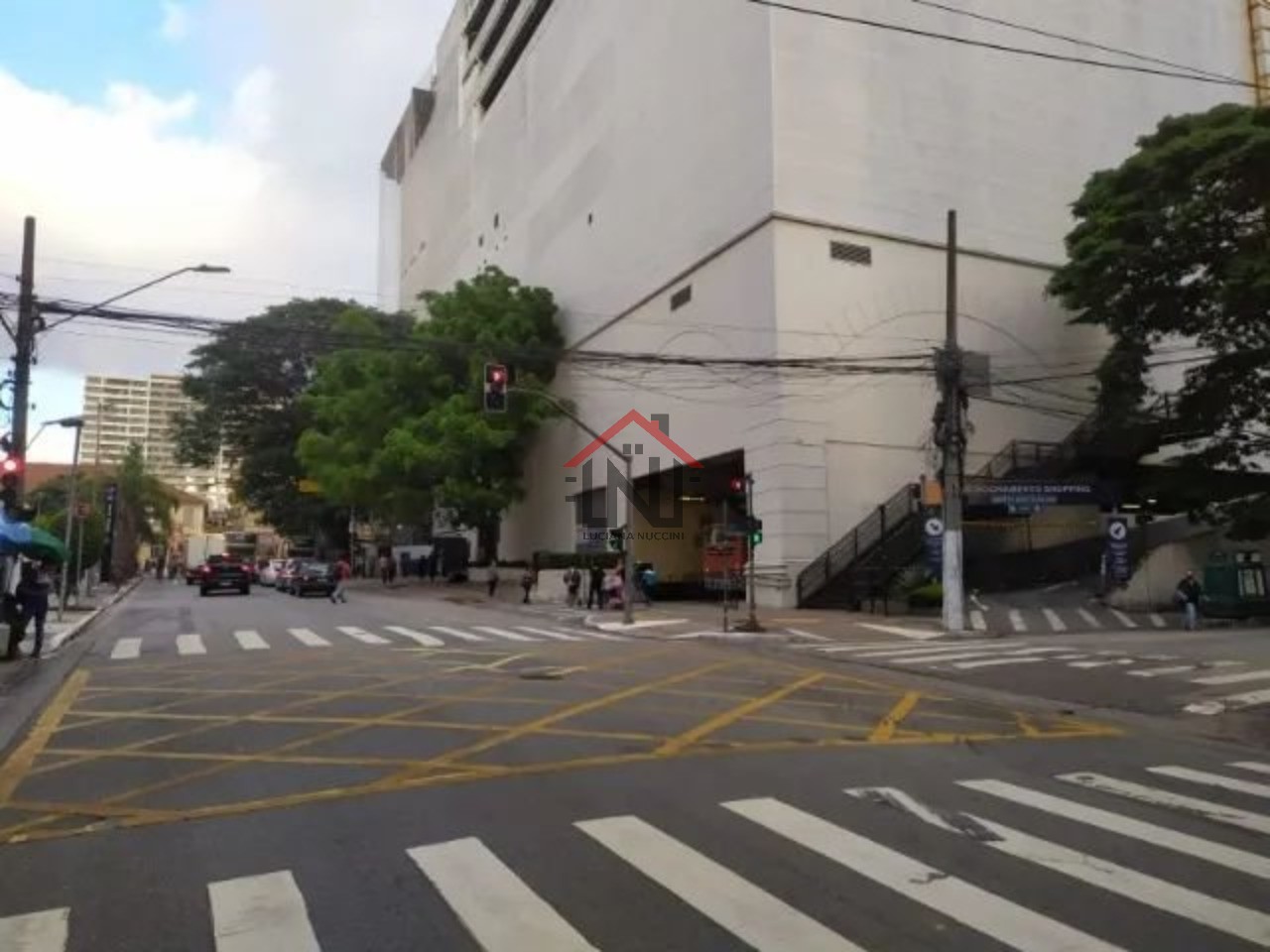 Conjunto Comercial à Venda em Vila Clementino, São Paulo-SP: 1 Sala, 1 Vaga, 85m² de Área