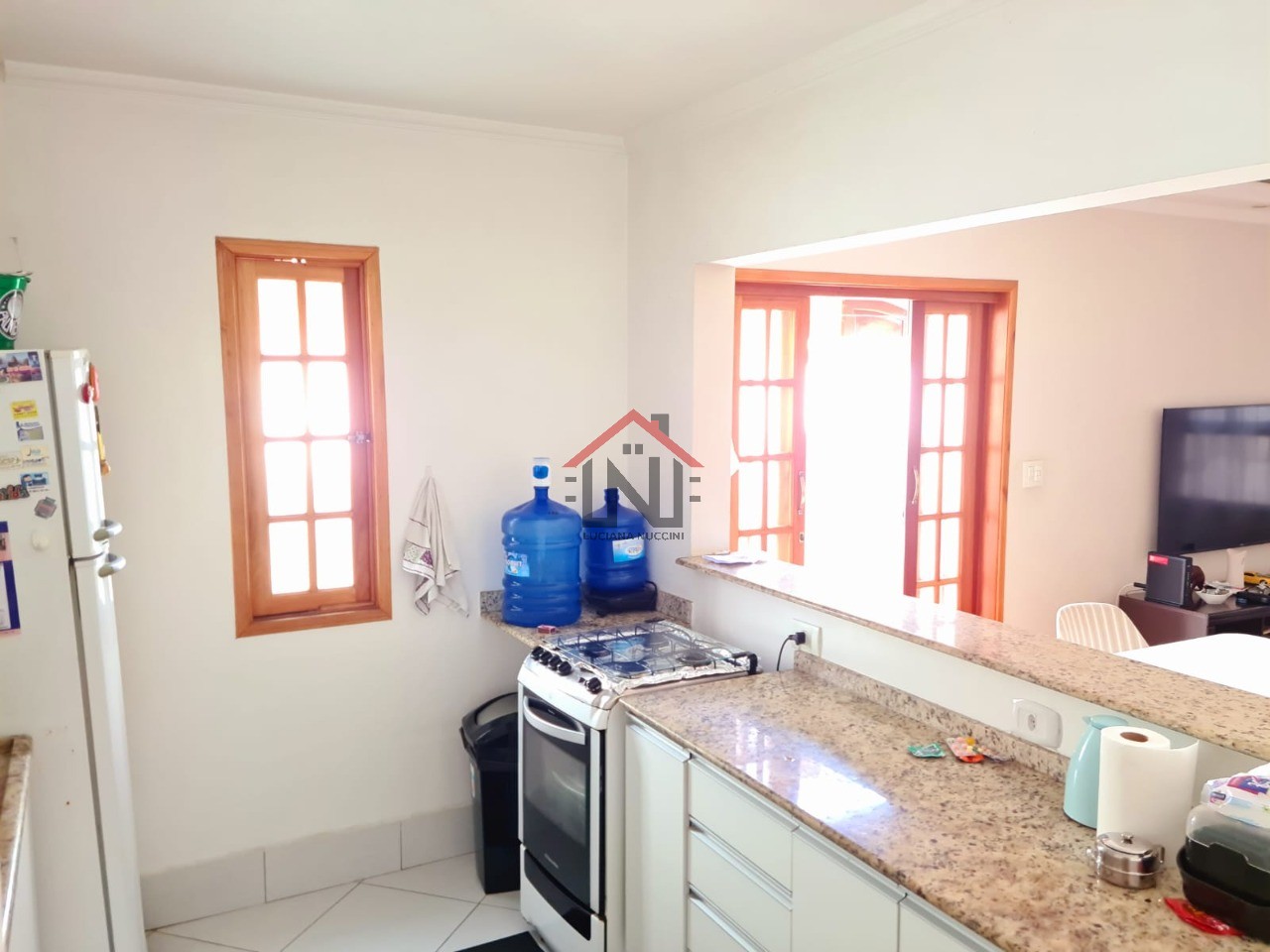 Imperdível: Casa à venda em São Paulo-SP, bairro Interlagos! 2 quartos, 1 suíte, 1 sala, 3 banheiros, 2 vagas, 80m². Confira!