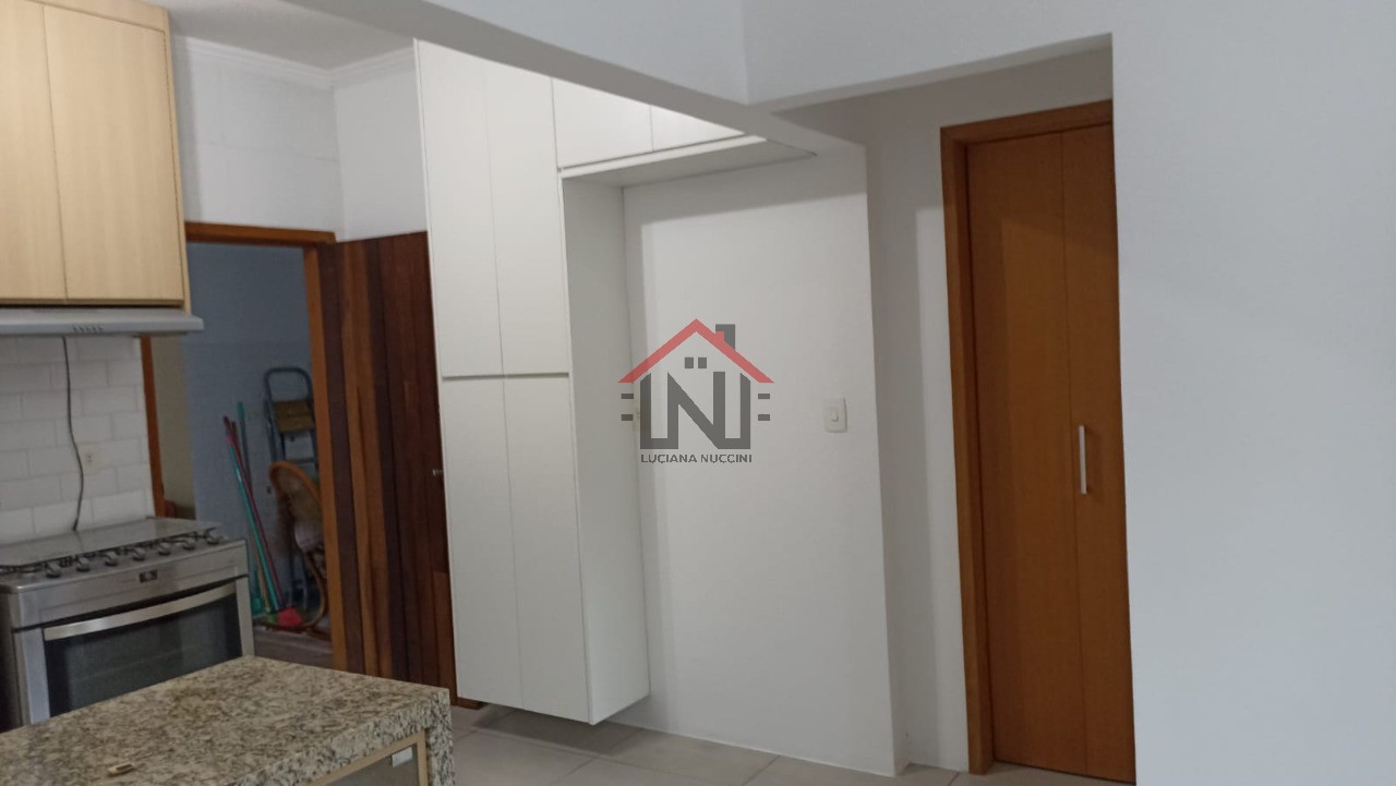 Excelente oportunidade: Casa à venda ou locação em São Paulo-SP, Indianópolis, com 3 quartos, 1 suíte, 2 salas, 2 banheiros, 1 vaga de garagem e 120m².