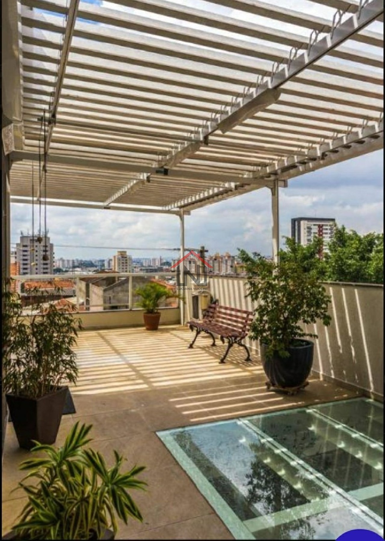 Sobrado Residencial à Venda no Ipiranga, São Paulo: 2 Suítes, 3 Salas, 2 Vagas - Imperdível Oportunidade!