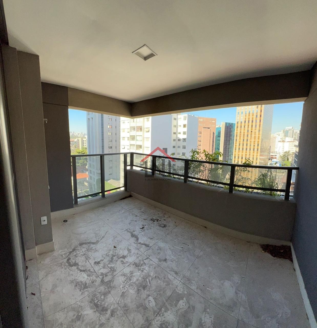 Apartamento à venda no Itaim Bibi, São Paulo-SP: 1 quarto, 1 suíte, 2 banheiros, 1 vaga - 44 m²!