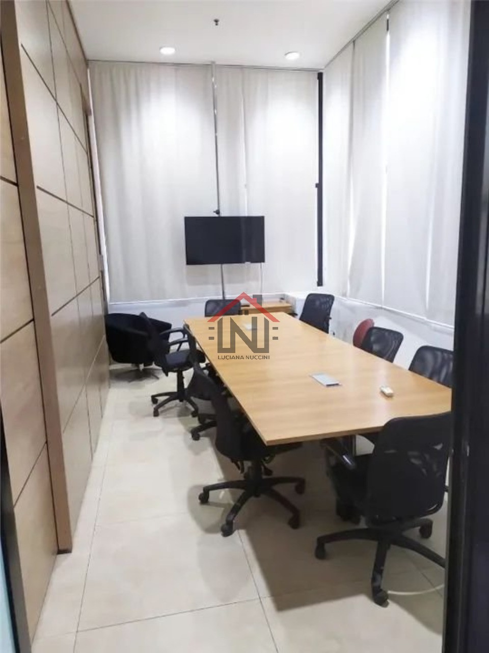 Conjunto Comercial à Venda em Vila Clementino, São Paulo-SP: 1 Sala, 1 Vaga, 85m² de Área