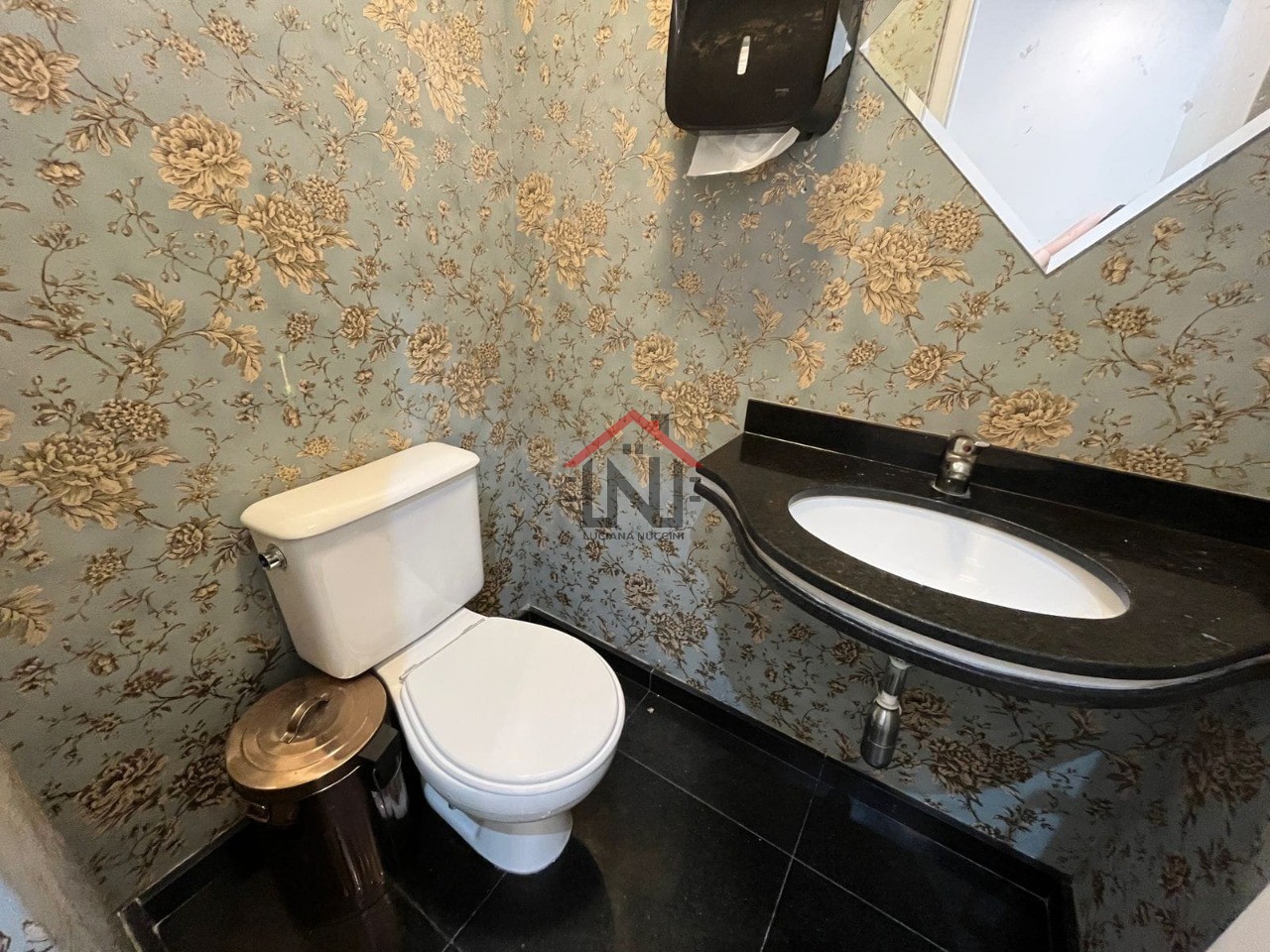 Conjunto Comercial de Alto Padrão na Bela Vista - 3 Salas, 2 Banheiros, 1 Vaga, 41 m² - São Paulo-SP