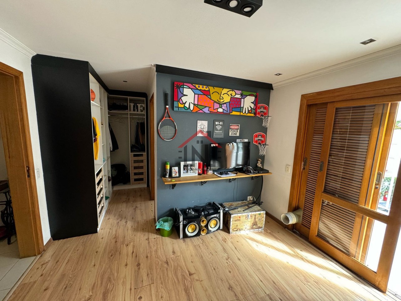 Imperdível Casa à Venda em Santo Amaro - São Paulo-SP: 4 Quartos, 2 Suítes, 1 Sala, 4 Banheiros, 2 Vagas de Garagem. Confira!