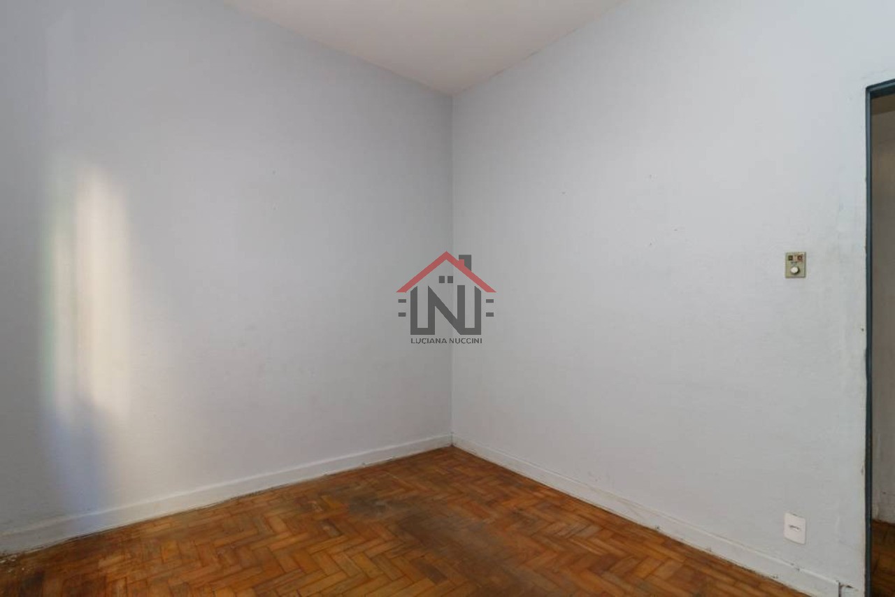 Casa à venda em Perdizes, São Paulo-SP: 3 quartos, 2 quintais, 2 banheiros, 3 vagas, 400m² de área. Aproveite!