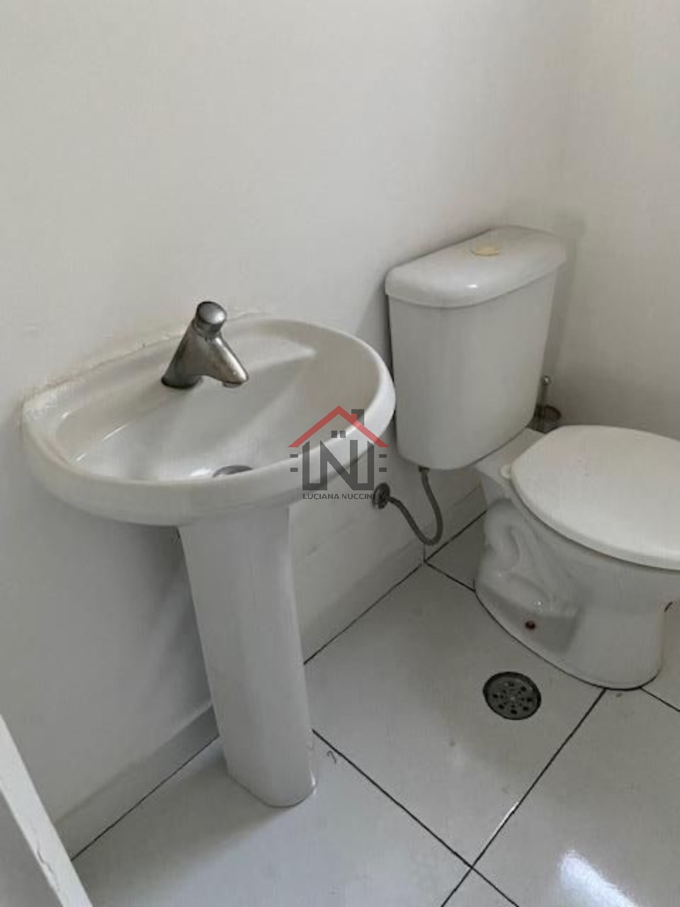 Conjunto Comercial de Alto Padrão para Locação em São Paulo-SP, Cerqueira César: 4 Salas, 2 Banheiros, 150m². Venha conferir!