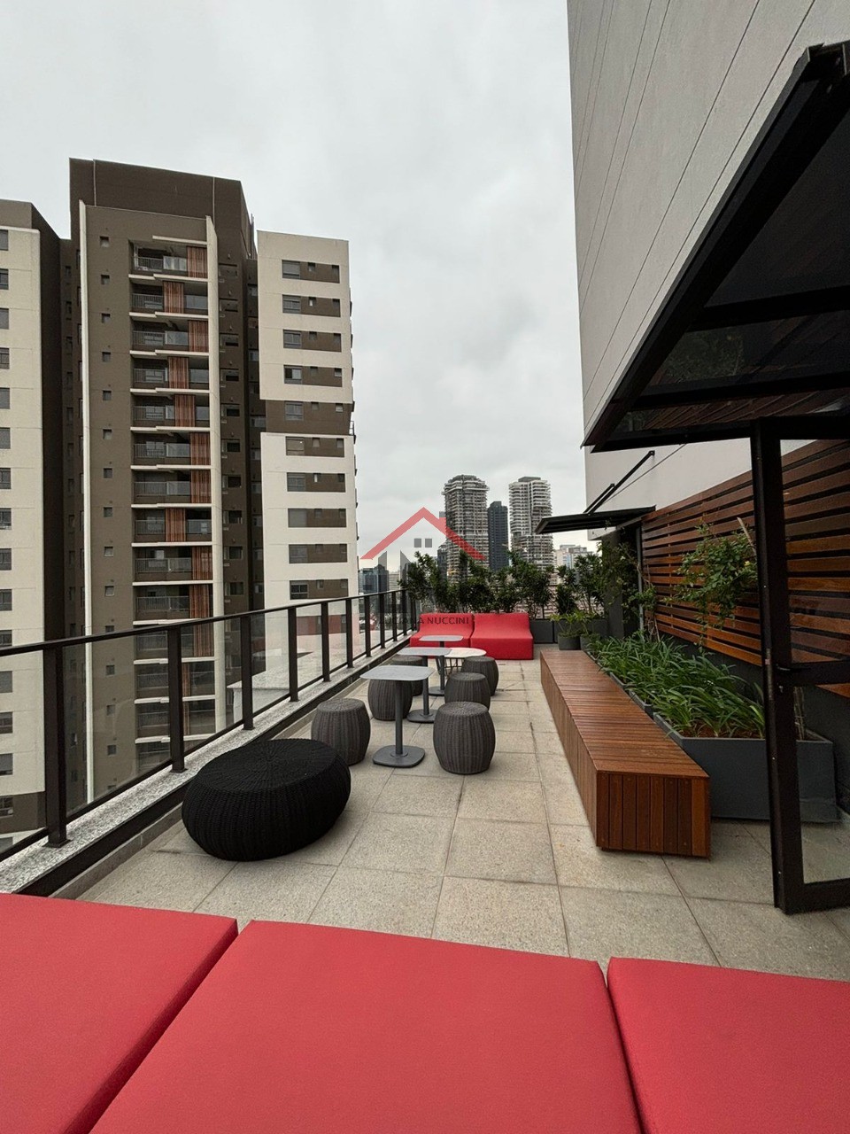 Studio para locação no Jardim das Acácias, São Paulo-SP: 1 quarto, 1 banheiro, 28m² de área. Encontre seu espaço perfeito!
