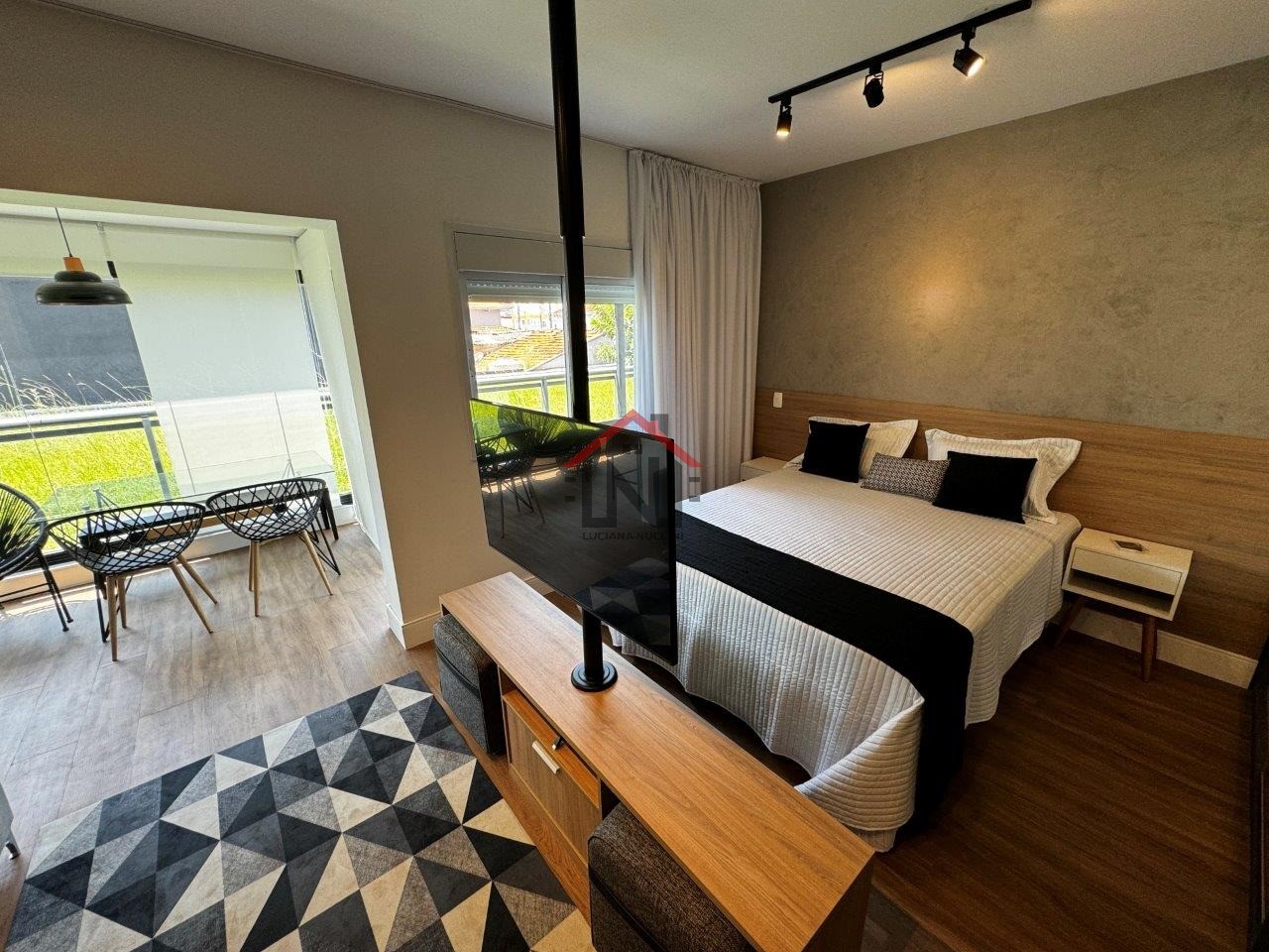 Aluguel de Apartamento de Luxo na Chácara Santo Antônio, São Paulo - 1 quarto, 1 banheiro, 2 vagas de garagem, 77m².