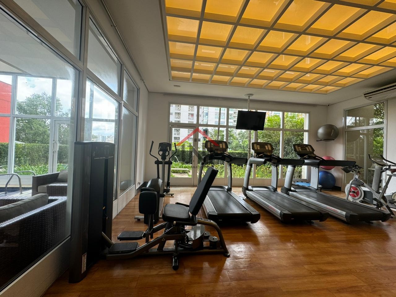 Apartamento Industrial de Luxo no Campo Belo - 4 Quartos, 4 Suítes, 6 Banheiros, 4 Vagas, 223m² - Venda ou Locação em SP