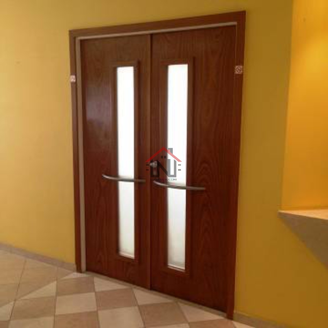 Conjunto Comercial de Luxo na Melhor Localização de São Paulo: 1 Sala, 2 Banheiros, 2 Vagas, 91m² no Paraíso!