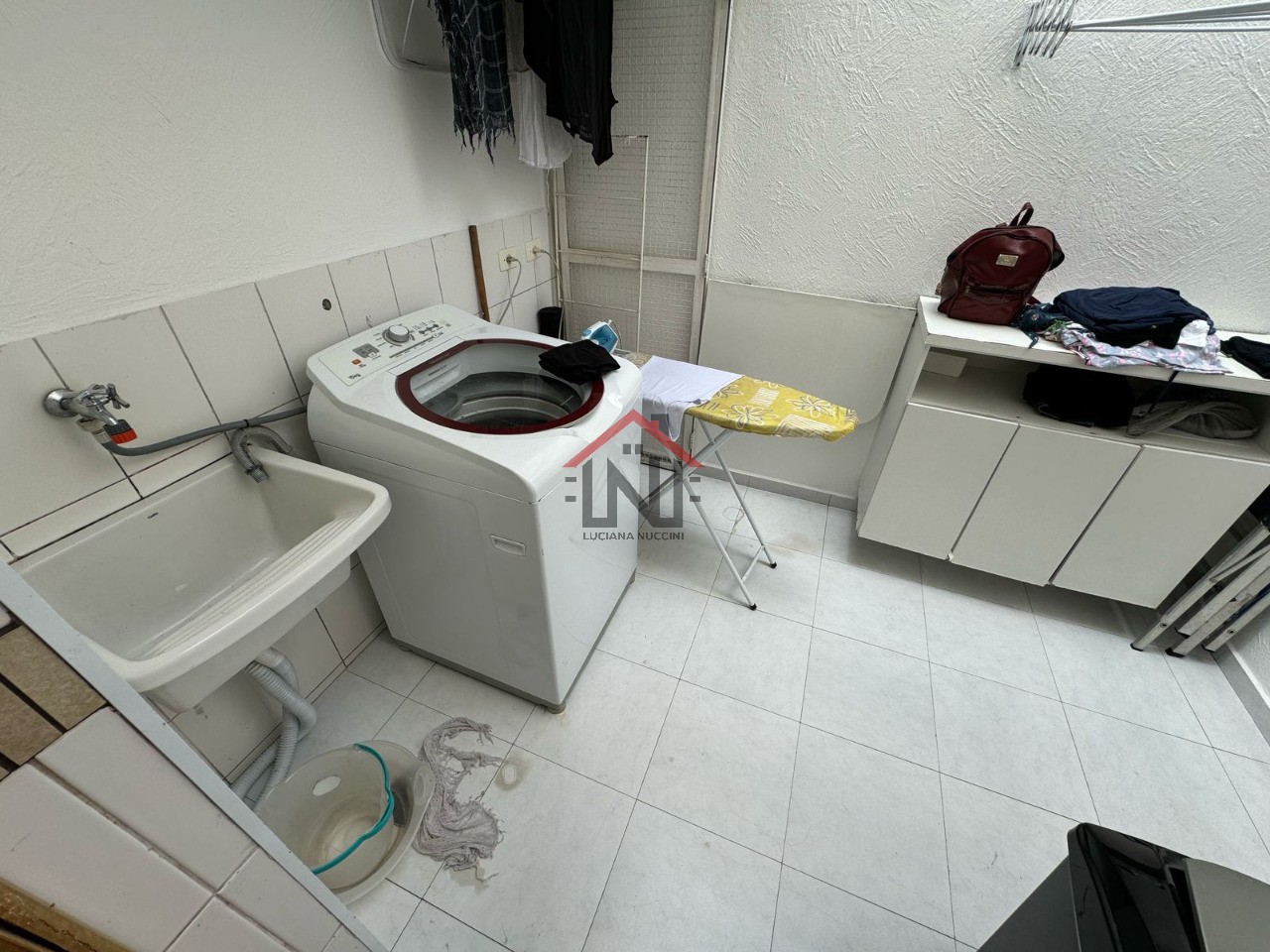 Imperdível Casa à Venda em Santo Amaro - São Paulo-SP: 4 Quartos, 2 Suítes, 1 Sala, 4 Banheiros, 2 Vagas de Garagem. Confira!
