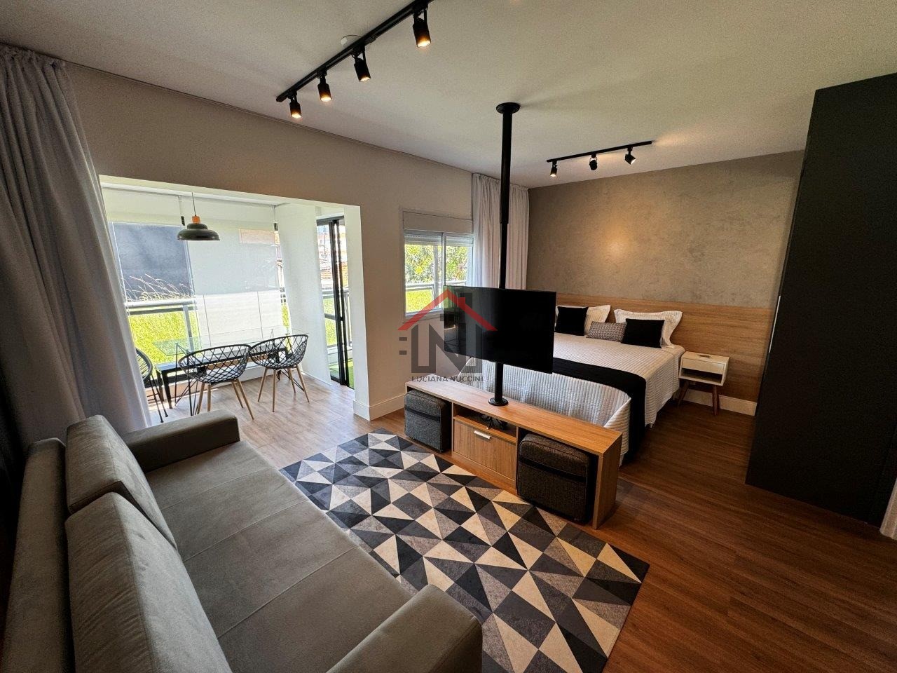 Aluguel de Apartamento de Luxo na Chácara Santo Antônio, São Paulo - 1 quarto, 1 banheiro, 2 vagas de garagem, 77m².