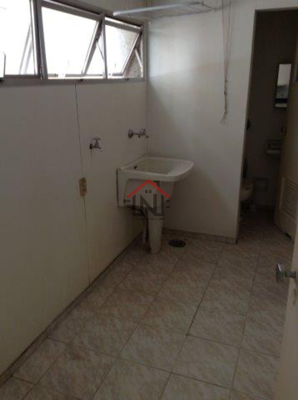 Apartamento de luxo no coração de SP: 3 quartos, 1 suite, 1 sala, 1 banheiro, 2 vagas de garagem, 170m² no Jardim Paulista!